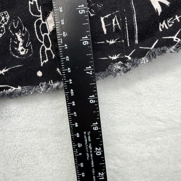 NEW EMPYRE Womens Graffiti Denim Jacket Black White Crop Raw Hem Size Medium - Picture 7 of 8